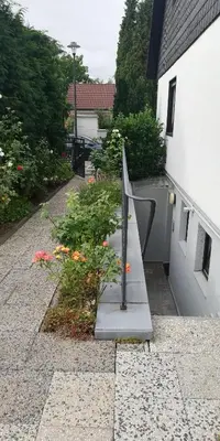 Ein Garten an der Unterkunft Ferienwohnung Sonnwald