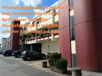 Das Gebäude in dem sich das Privatzimmer befindet