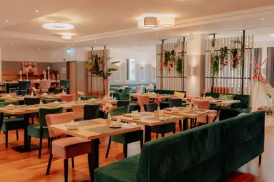 Ein Restaurant oder anderes Speiselokal in der Unterkunft Stadthotel Borken by Hackmann