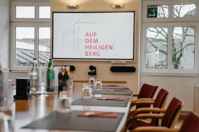 Der Geschäftsbereich oder Konferenzraum in der Unterkunft Gästehaus Auf dem Heiligen Berg B&B