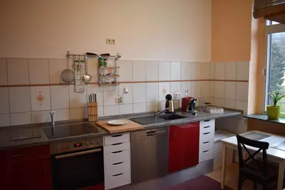 Küche/Küchenzeile in der Unterkunft Messewohnung Augusta