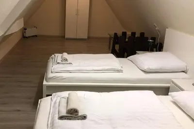 Ein Bett oder Betten in einem Zimmer der Unterkunft cosy three room apartment with flatscreen TV
