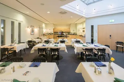 Ein Restaurant oder anderes Speiselokal in der Unterkunft Best Western Hotel im Forum Mülheim