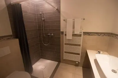 Ein Badezimmer in der Unterkunft Landhotel Zum Hasen Hein