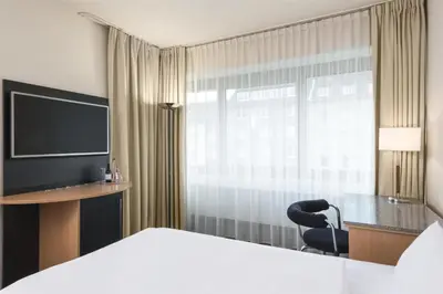 TV/Unterhaltungsangebot in der Unterkunft NH Düsseldorf City