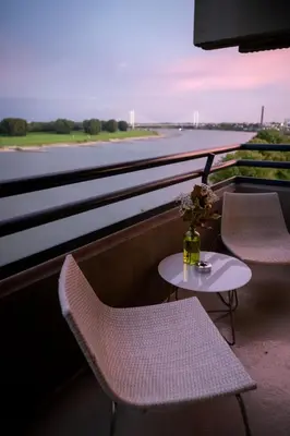 Ein Balkon oder eine Terrasse in der Unterkunft Hotel Rheingarten