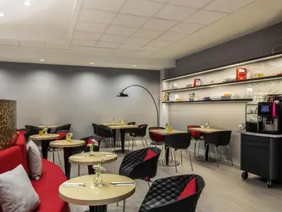 Ein Sitzbereich in der Unterkunft Mercure Hotel Düsseldorf Zentrum