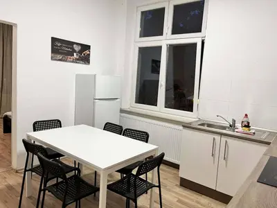 Küche/Küchenzeile in der Unterkunft cosy three room apartment with flatscreen TV
