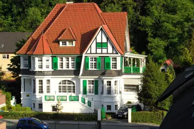 Das Gebäude in dem sich die Ferienwohnung befindet