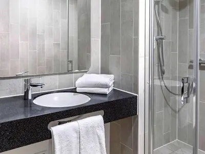 Ein Badezimmer in der Unterkunft B&B HOTEL Wuppertal-Oberbarmen