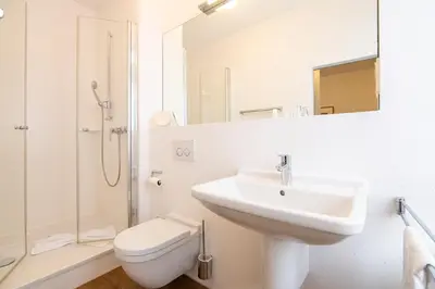 Ein Badezimmer in der Unterkunft Hotel Zur Traube
