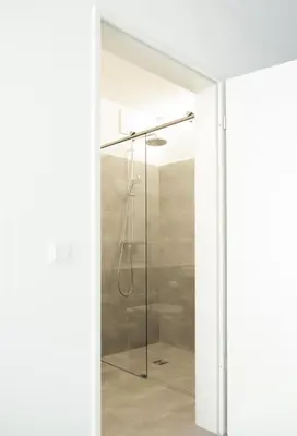 Ein Badezimmer in der Unterkunft Flowers Hotel Essen