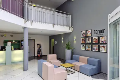 Ein Sitzbereich in der Unterkunft Garner Hotel Oberhausen