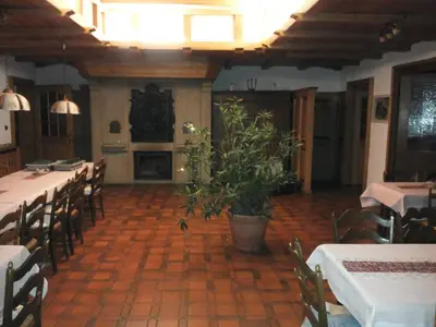 Ein Restaurant oder anderes Speiselokal in der Unterkunft Plettenberger Hof