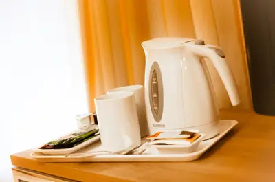 Kaffee-/Teezubehör in der Unterkunft Hotel Carlton Mayfair
