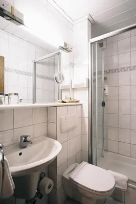 Ein Badezimmer in der Unterkunft Akzent Hotel Körner Hof