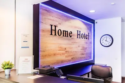 TV/Unterhaltungsangebot in der Unterkunft Home Hotel