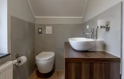 Ein Badezimmer in der Unterkunft Hotel Zu Freunden
