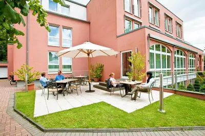 Ein Garten an der Unterkunft Hotel Barbarossa