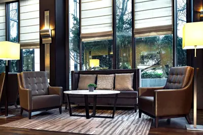 Ein Sitzbereich in der Unterkunft Sheraton Essen Hotel