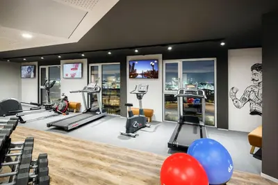 Das Fitnesscenter und/oder die Fitnesseinrichtungen in der Unterkunft Holiday Inn Ratingen - City by IHG