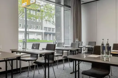 Der Geschäftsbereich oder Konferenzraum in der Unterkunft Ramada by Wyndham Essen