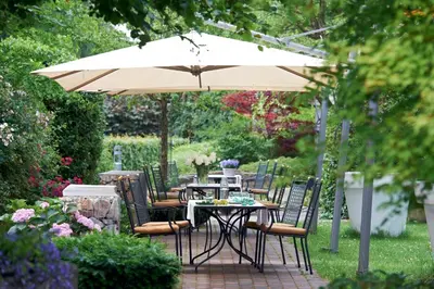 Ein Garten an der Unterkunft Mintrops Land Hotel Burgaltendorf