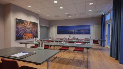 Der Geschäftsbereich oder Konferenzraum in der Unterkunft Holiday Inn Express Düsseldorf - City North by IHG