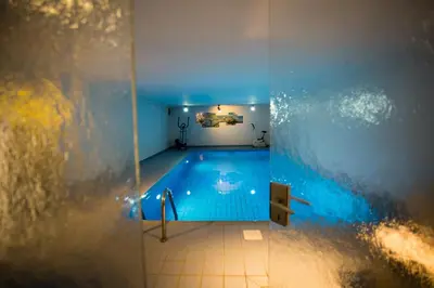 Der Swimmingpool an oder in der Nähe von Hotel Am Sportpark