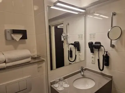 Ein Badezimmer in der Unterkunft Garner Hotel Bochum by IHG