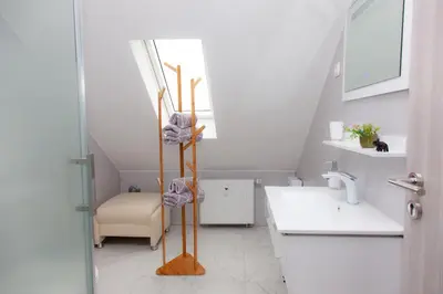 Ein Badezimmer in der Unterkunft T&K Apartments near Messe Fair Trade Düsseldorf und Airport 3B