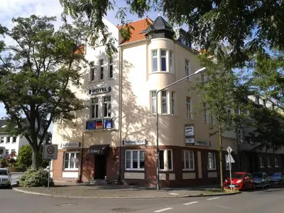 Das Gebäude in dem sich das Hotel befindet