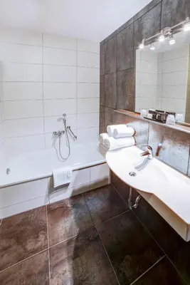 Ein Badezimmer in der Unterkunft Hotel Moers van der Valk
