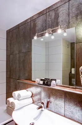 Ein Badezimmer in der Unterkunft Hotel Moers van der Valk
