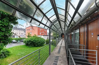 Das Gebäude in dem sich das Hotel befindet