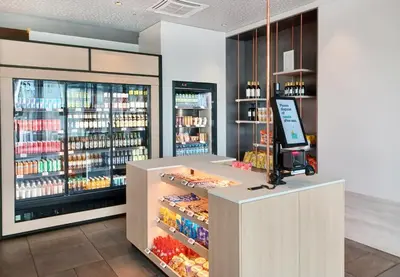 Getränke in der Unterkunft Holiday Inn - the niu, Hub Dusseldorf Messe by IHG