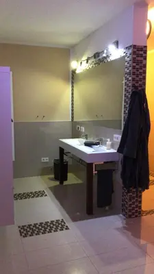 Ein Badezimmer in der Unterkunft Stadtvilla Intzeplatz - Apartment Rügen