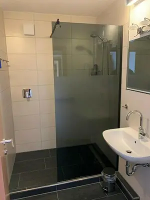 Ein Badezimmer in der Unterkunft Adult only klimatisierte Ferienwohnung in Schwerte