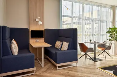 Ein Sitzbereich in der Unterkunft Courtyard by Marriott Dortmund