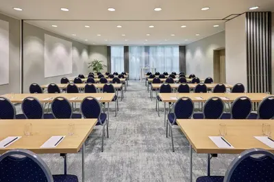 Der Geschäftsbereich oder Konferenzraum in der Unterkunft Courtyard by Marriott Dortmund