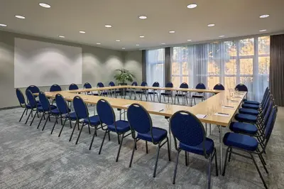 Der Geschäftsbereich oder Konferenzraum in der Unterkunft Courtyard by Marriott Dortmund
