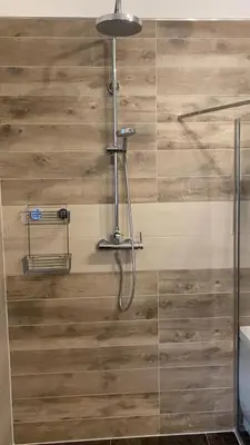 Ein Badezimmer in der Unterkunft Stadtvilla Intzeplatz - Apartment Borkum
