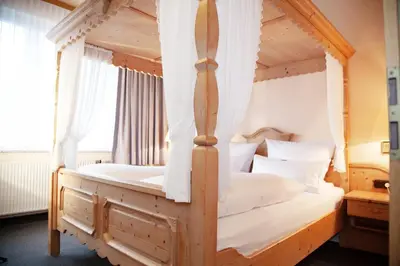 Ein Bett oder Betten in einem Zimmer der Unterkunft Hotel Lonac