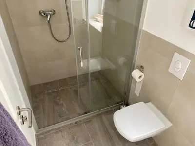Ein Badezimmer in der Unterkunft interaktiv Appartements in Heiligenhaus - Hauptstrasse