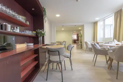 Ein Restaurant oder anderes Speiselokal in der Unterkunft Hotel Doerenkamp - Digital Access
