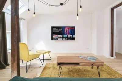 TV/Unterhaltungsangebot in der Unterkunft *80 m2 Stylish Apt* Netflix * Kitchen* Nespresso*