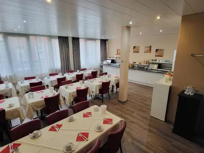 Küche/Küchenzeile in der Unterkunft Concorde Hotel Ascot