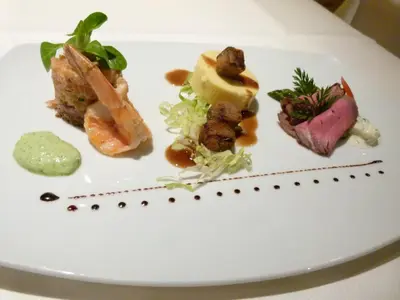 Essen im Hotel oder in der Nähe