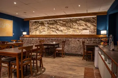 Ein Restaurant oder anderes Speiselokal in der Unterkunft Hotel Birschel-Mühle