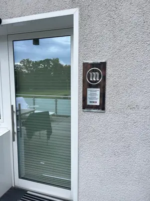 Ein Zertifikat, Auszeichnung, Logo oder anderes Dokument, das in der Unterkunft Ferne und Weite im Sauerland Blick über das Ruhrtal ausgestellt ist